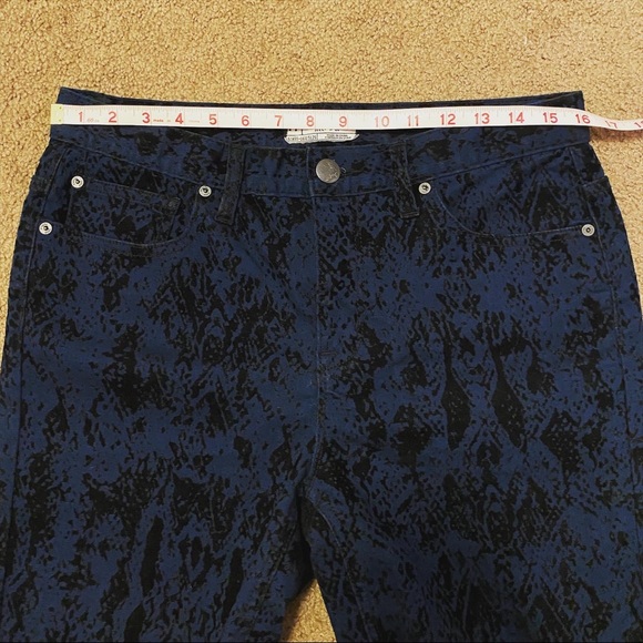 PRICE⬇️ Free People High Rise Rise Skinny Jeans - Picture 5 of 7